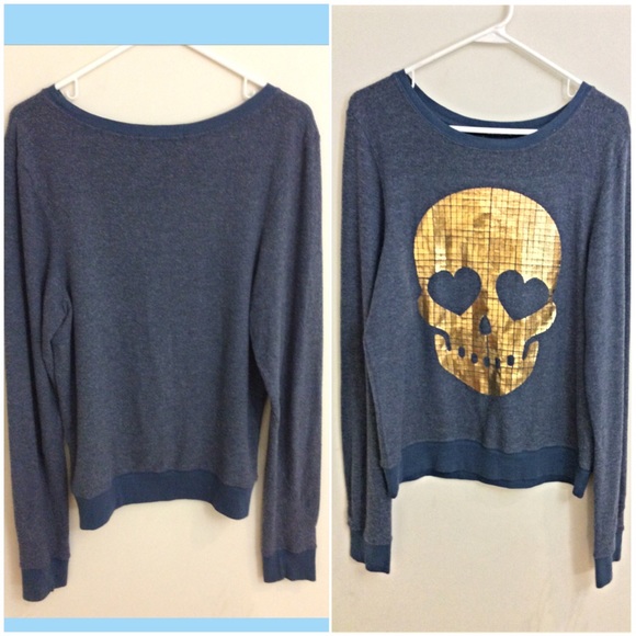 Wildfox Sweaters - Wildfox gold skull sweater size small