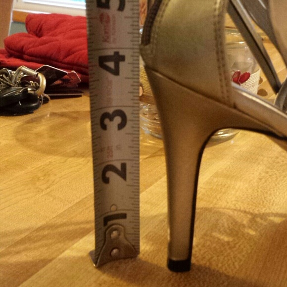 heels - Picture 2 of 2