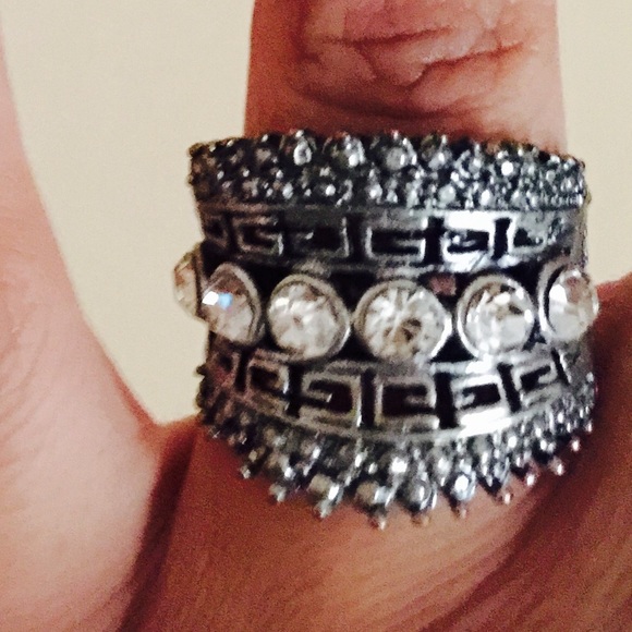 Ring - Picture 4 of 4