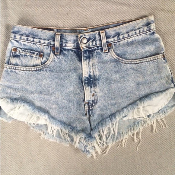 Urban Outfitters Denim - Levi jean shorts