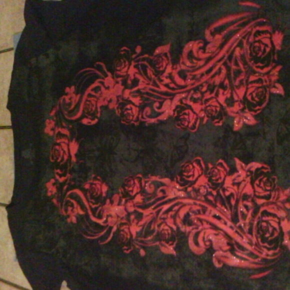 Black tee shirt