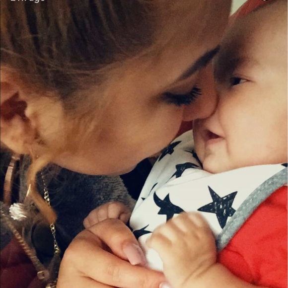 Meet your Posher, Anahi - Picture 2 of 8