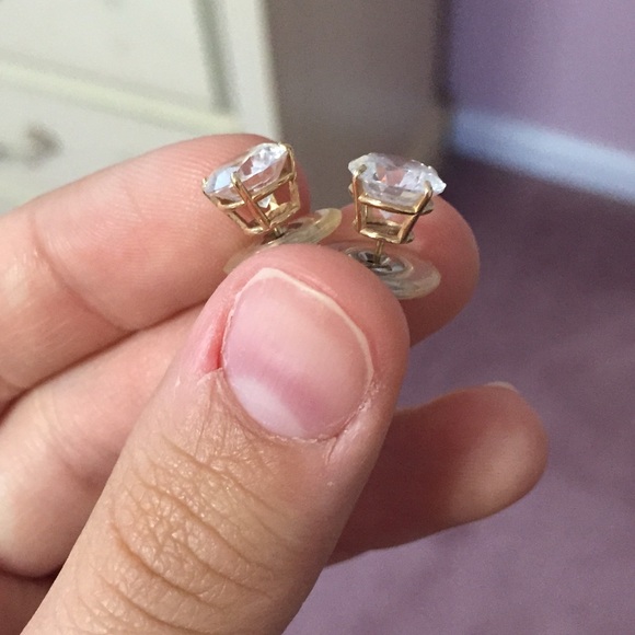 CZ stud earrings - Picture 2 of 3