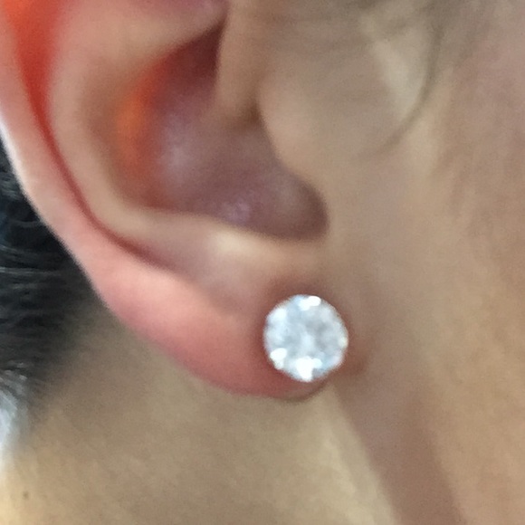 CZ stud earrings - Picture 3 of 3