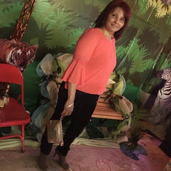 Meet your Posher, Sandra - Picture 1 of 1