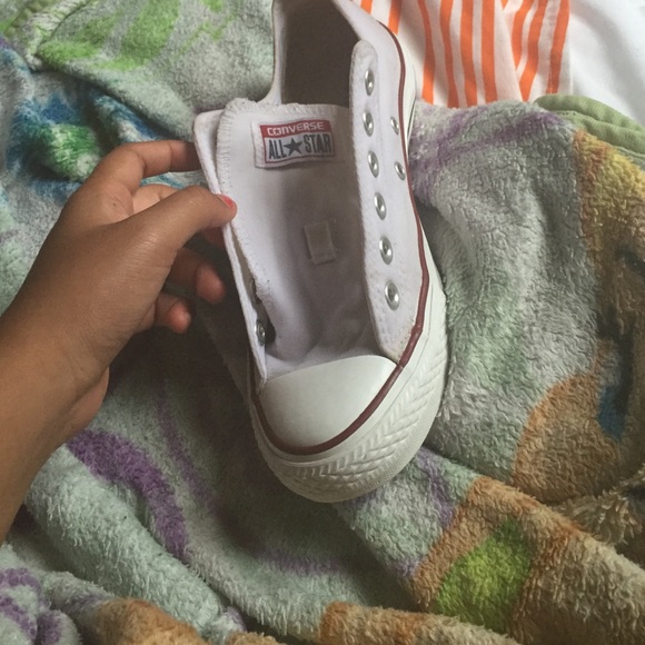 white converse - Picture 3 of 3