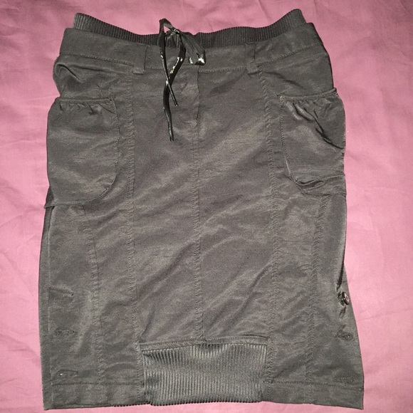 Benchetti black pencil skirt