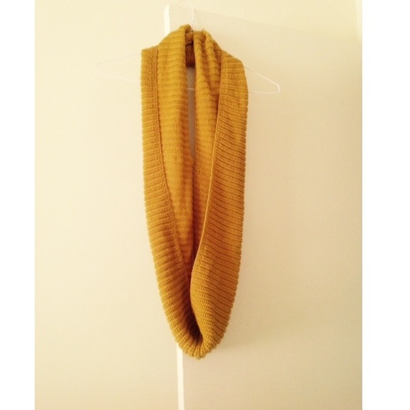 Infinity scarf - Picture 2 of 2