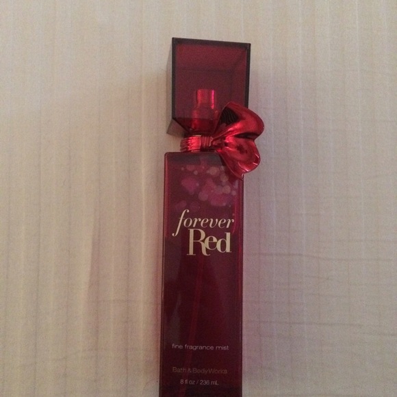 Bath & Body Works Forever Red Spray