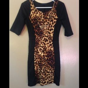 Black&leopard print tight fitted dress w jewelary