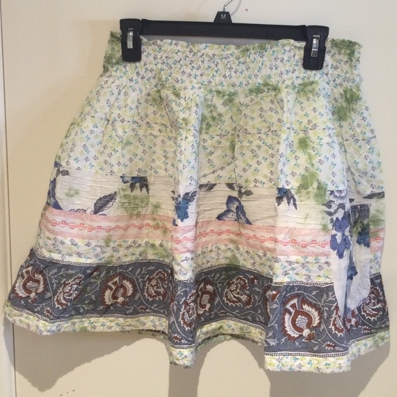 Short skirt