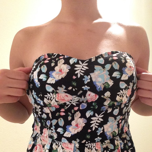 🌷Strapless Floral Dress🌷