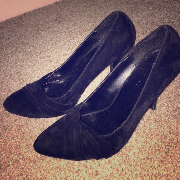 Velvet heels size 7