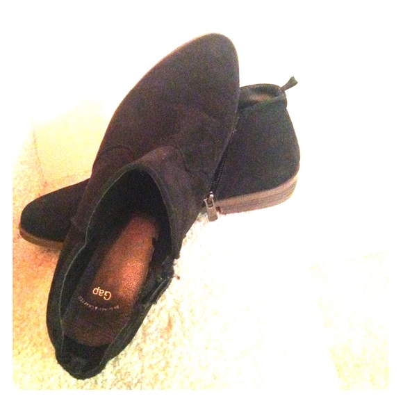 Deep black ankle boots.