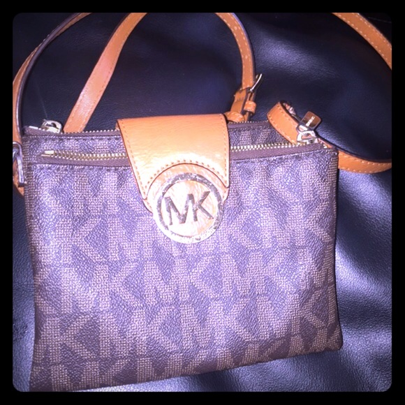 Mk cross body