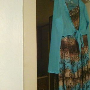 Skirt  with long sleeve embellish teal cropped top