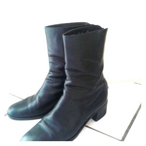 Great Cole Haan blk leather "Jo" Boots ,sz 7 1/2