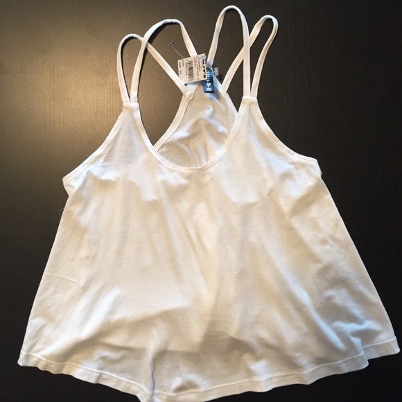 🚨LAST CHANCE🚨 White crop top