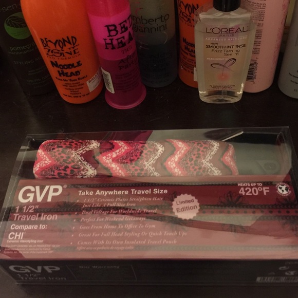 Travel size straightener - Picture 1 of 4