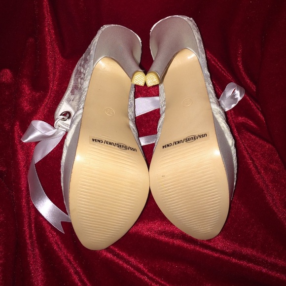 WEDDING SHOES SZ.5 EXTRA PICS PARTII - Picture 4 of 4