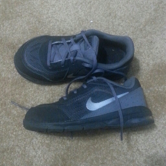 Shoes - Picture 2 of 3