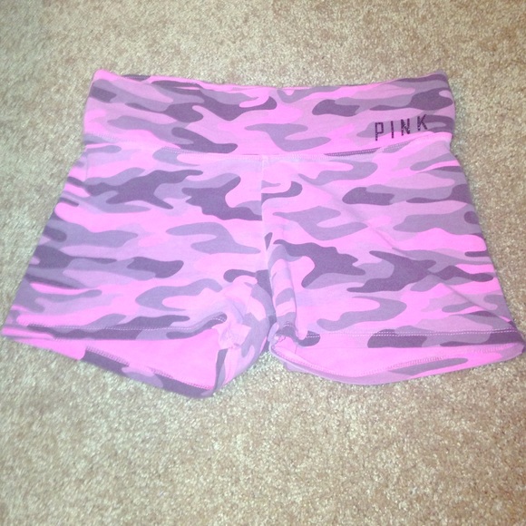Cute pink camo Victoria sercret pink yoga shorts