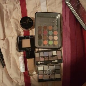 Makeup never used other then 1 foundation 1 time