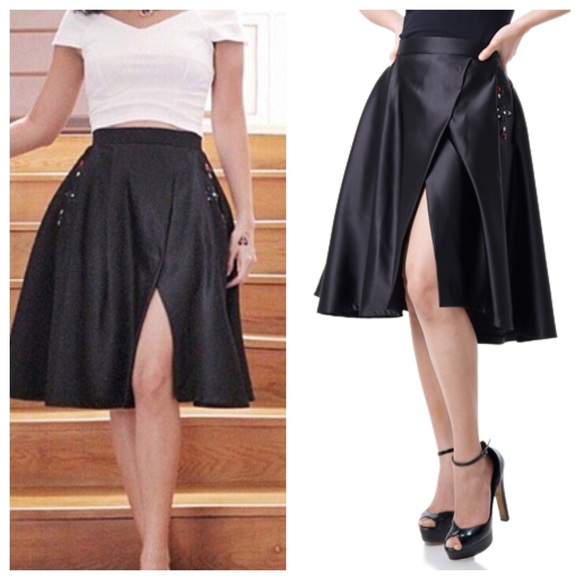 NWOT Maroon Skirt - Picture 4 of 4