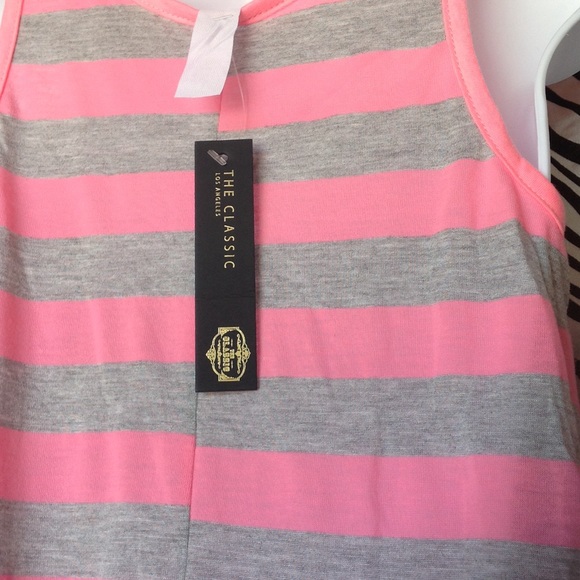 "Love Wild" Top - Picture 3 of 3