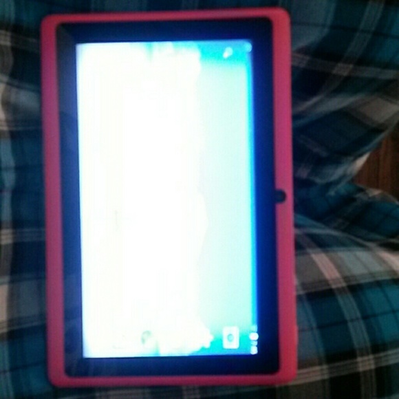 7" Chromo Android tablet - Picture 2 of 3