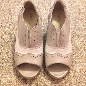 Oxford with a Twist!