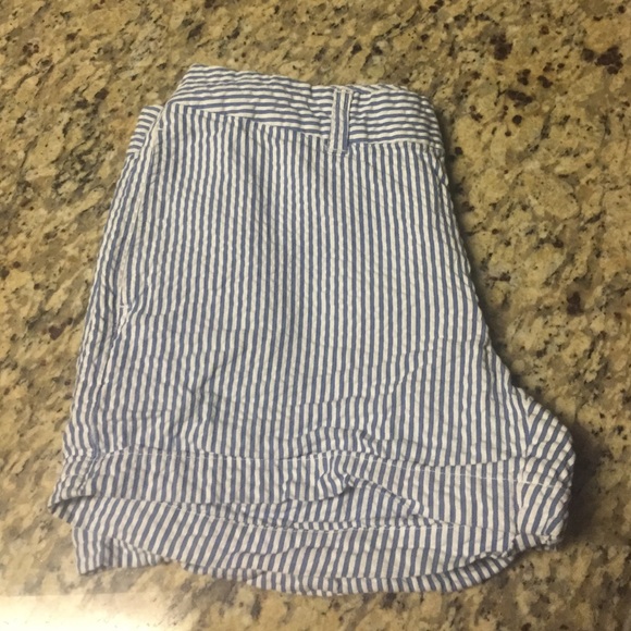 GAP Seersucker Shorts 3"