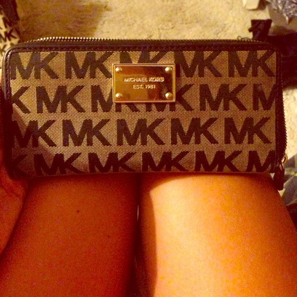 Michael Kors wallet