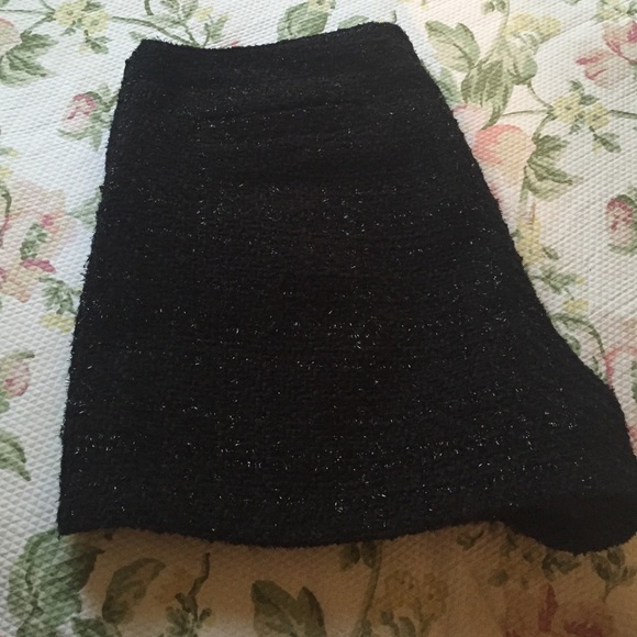 Shorts - Picture 3 of 4