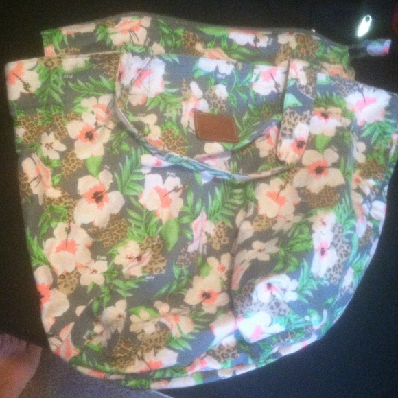 Vs pink tote used