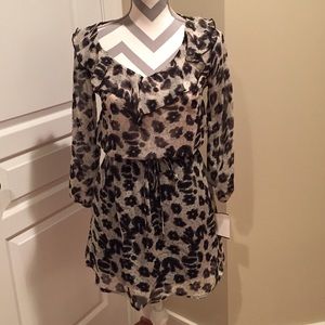 🎉BOGO🎉Partially sheer print dress