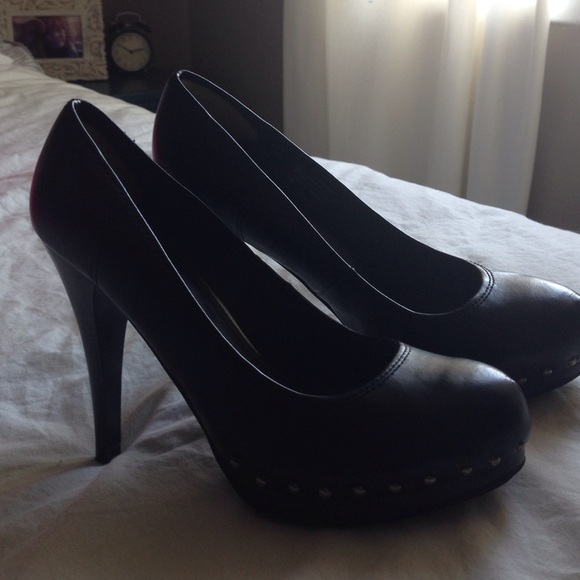 Black high heels 👠✨ - Picture 1 of 4