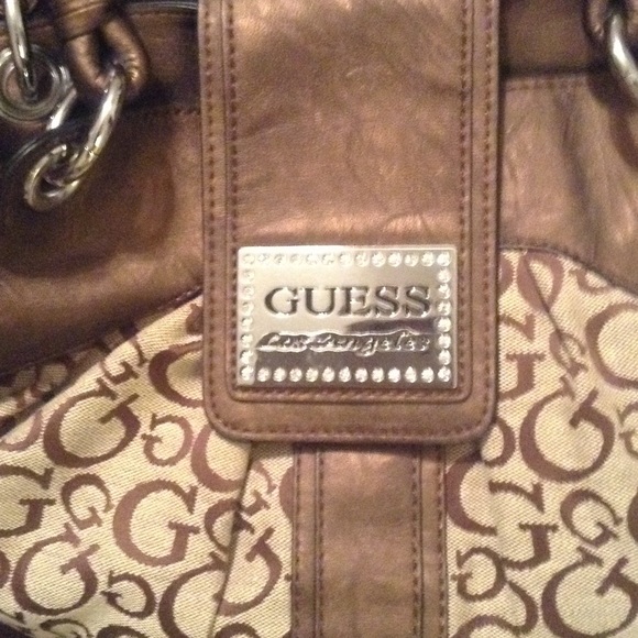 🚫SOLD🚫 ✨GUESS Handbag✨ - Picture 2 of 4