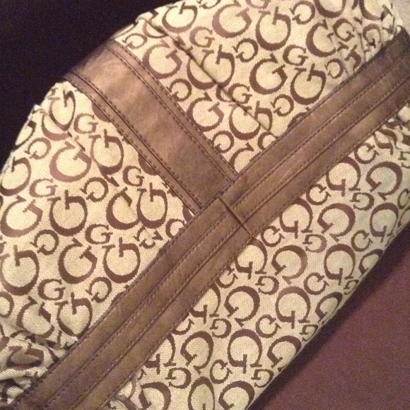 🚫SOLD🚫 ✨GUESS Handbag✨ - Picture 4 of 4