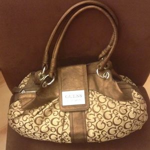 🚫SOLD🚫 ✨GUESS Handbag✨