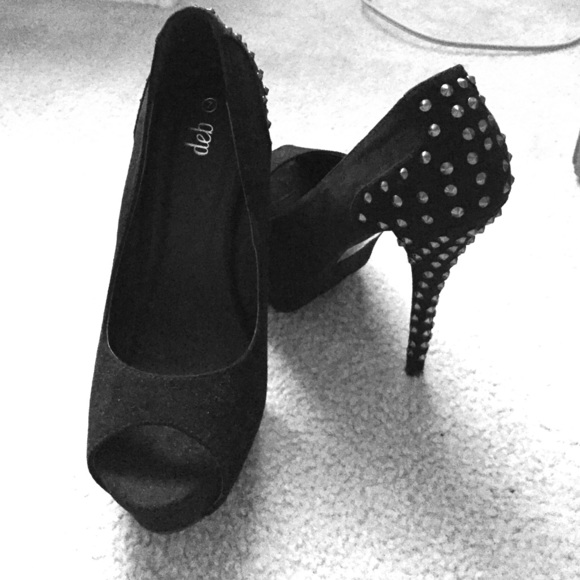 DEB heels