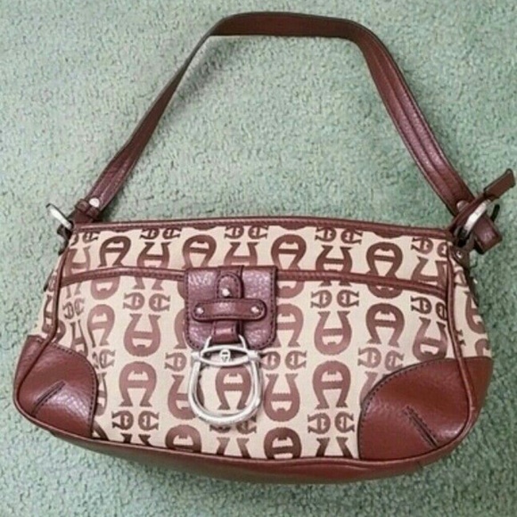 AUTHENTIC Etienne Aigner purse