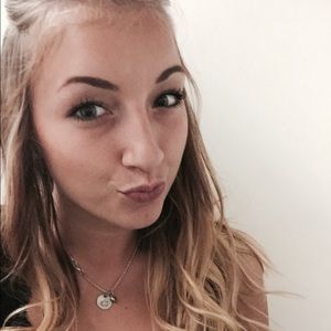 Meet your Posher, Kat