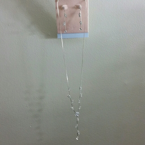 Elegante Jewelry Set - Picture 3 of 4