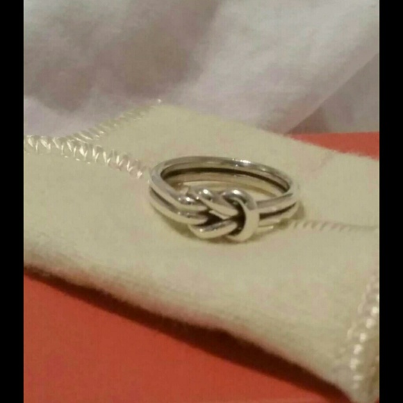 James avery lovers knot ring