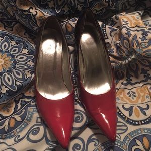 Red/black Pointed Toe Pumps!