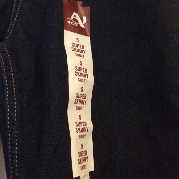 Dark Jeans - Picture 2 of 2