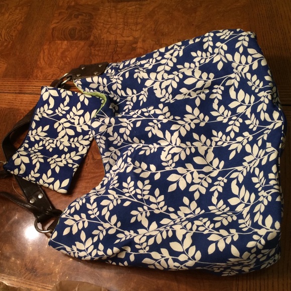 Purse - Picture 2 of 2