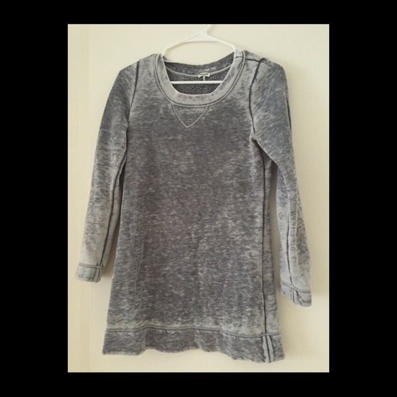 |Splendid| Distressed Oversized Sweatshirt