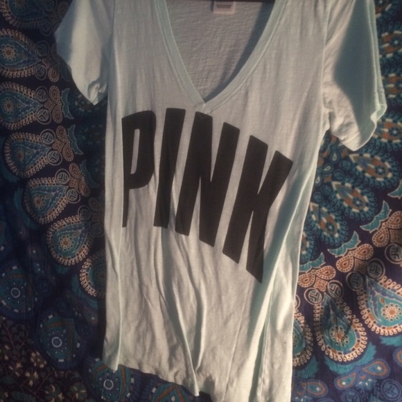 VS Pink VNeck